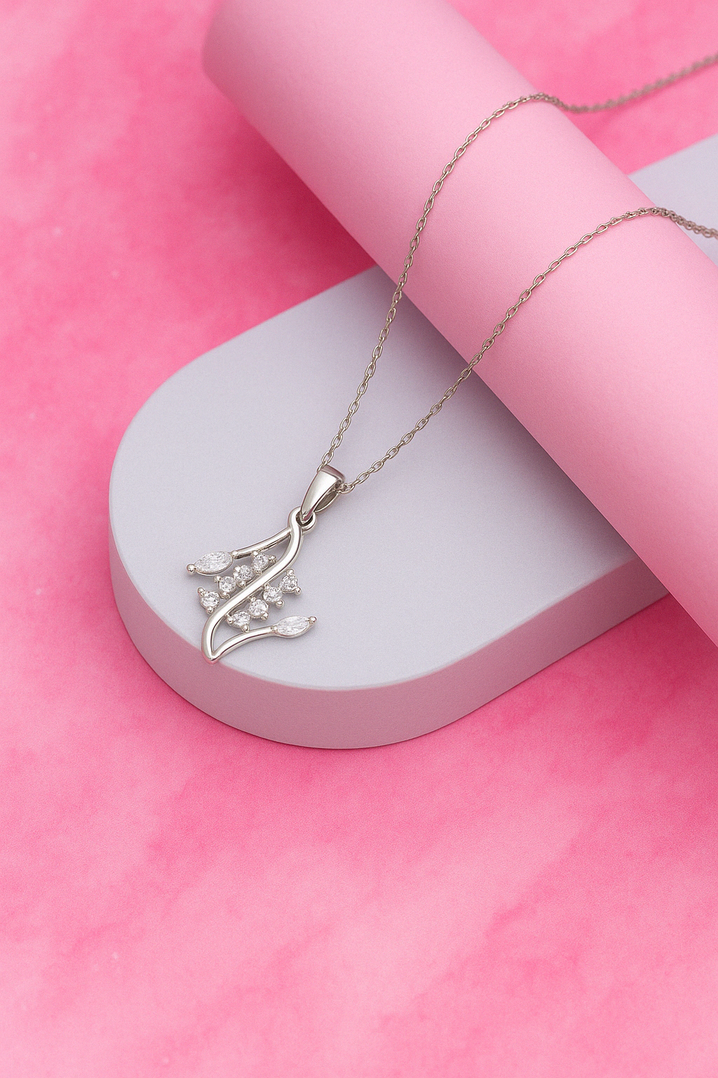 Leaf Design Silver Pendant