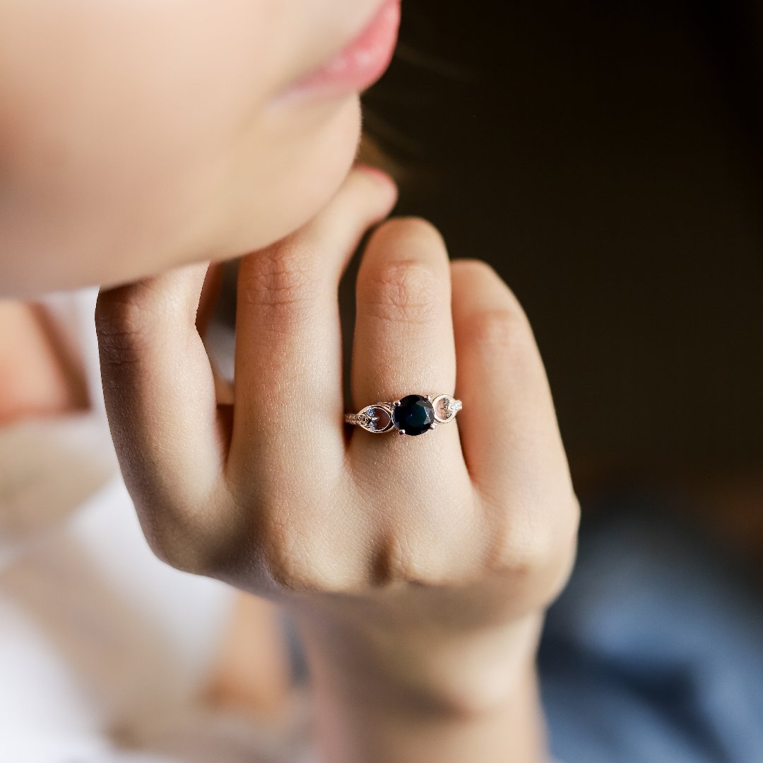 Infinity Twist Adjustable Solitaire Ring