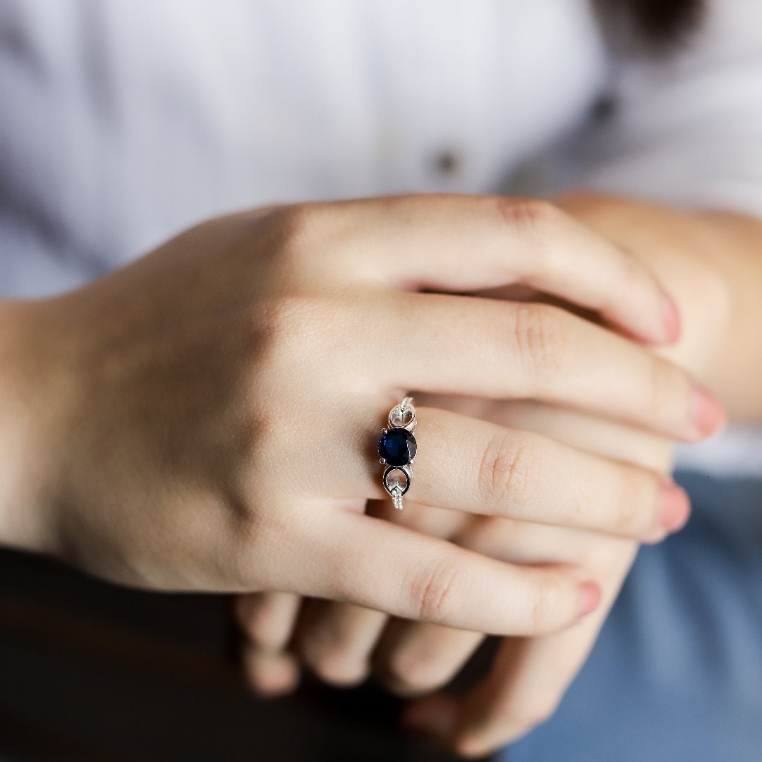 Infinity Twist Adjustable Solitaire Ring